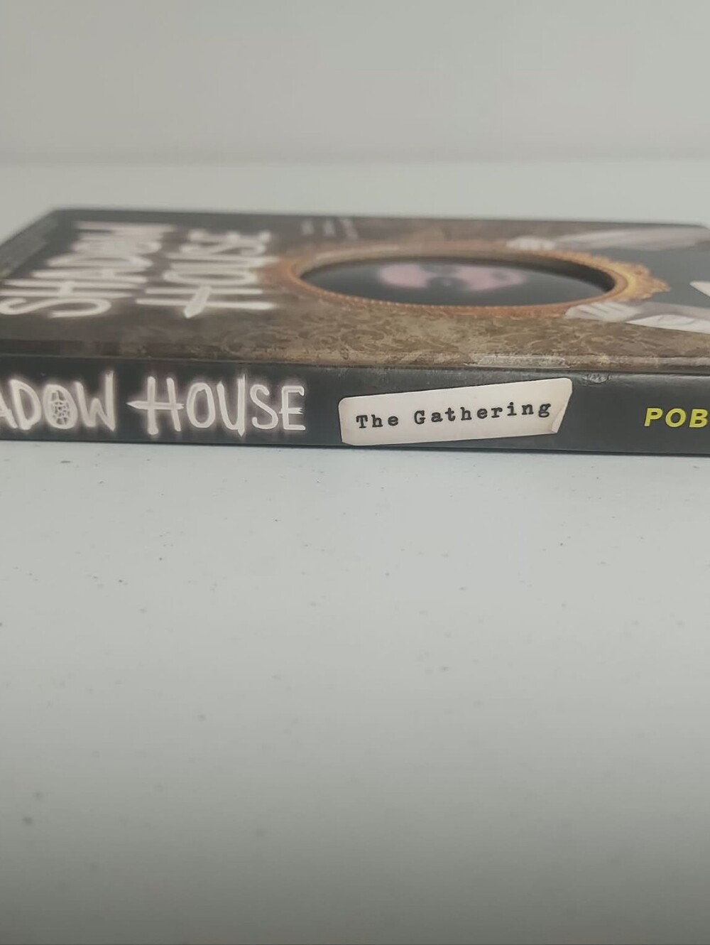 📚 Shadow House: The Gathering (Book 1) by Dan Poblocki 🏛️👻 - Picture 2 of 9